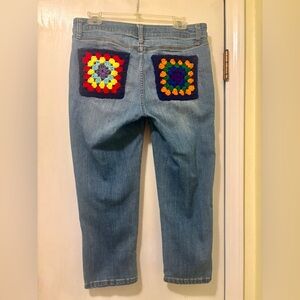 St John’s Bay Upcycled Granny Square Crochet cropped Capri jeans size 8